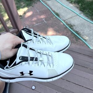 Under armour size 9 golf shoes